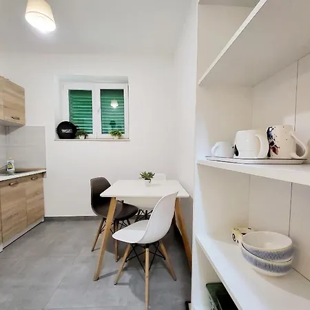 Appartement Cozy With Balcony 10 Min From The