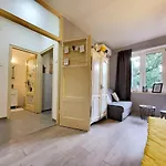 Cozy With Balcony 10 Min From The *