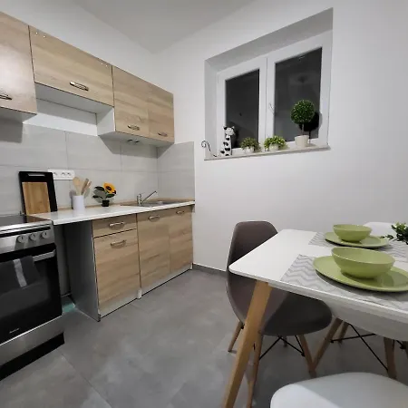 Apartment Cozy With Balcony 10 Min From The Rijeka