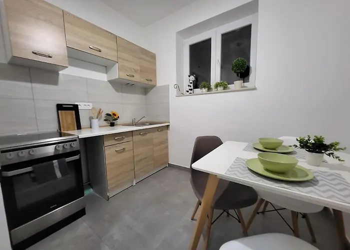 Апартаменты Cozy With Balcony 10 Min From The Риека